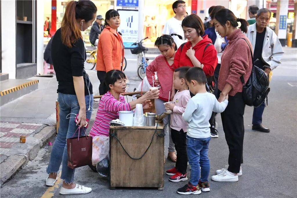 這10家讓人慾罷不能的“阿姨美食”，竟然撐起了廈門美食江湖的半邊天！