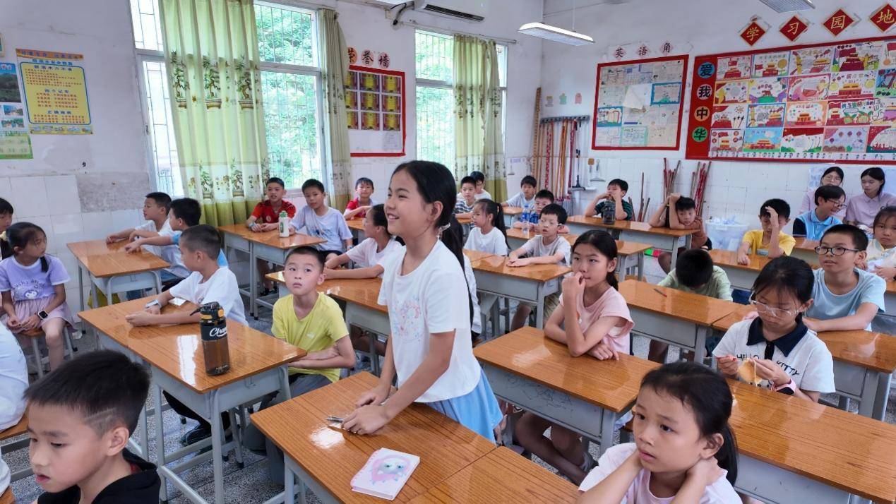從深圳龍崗到河源龍川，這群大學生用專業科普點燃鄉村少年科學夢