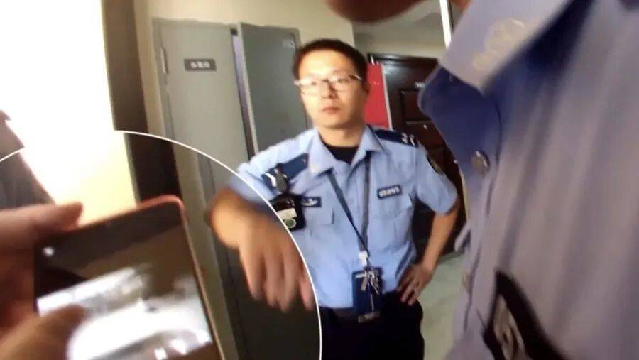 上海一男子入室盜竊，監控沒拍清臉，自以為天衣無縫，結果被一隻鞋出賣！破案關鍵竟是它→
