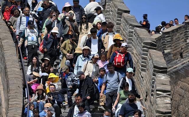 原創明明經濟在下滑，為什麼旅遊的人卻越來越多？答案很扎心！