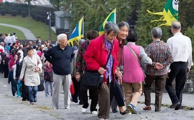 原創明明經濟在下滑，為什麼旅遊的人卻越來越多？答案很扎心！