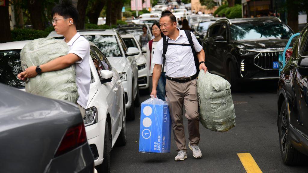 青島大學新生報到啦！