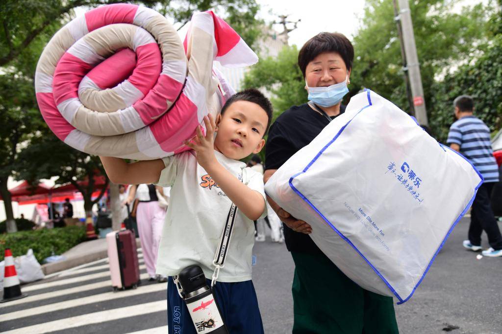 青島大學新生報到啦！