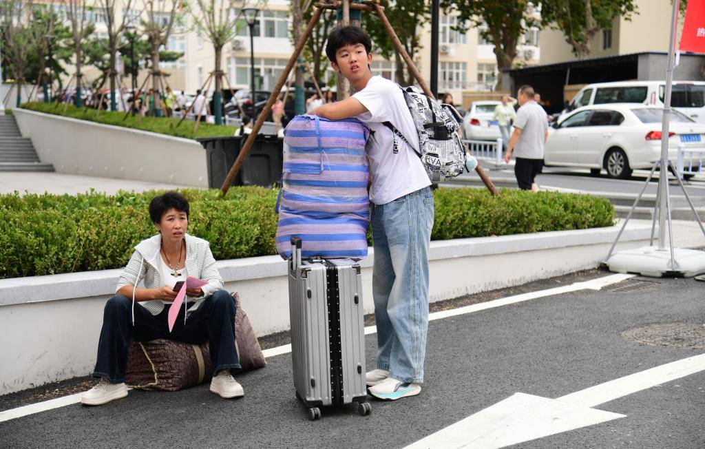青島大學新生報到啦！