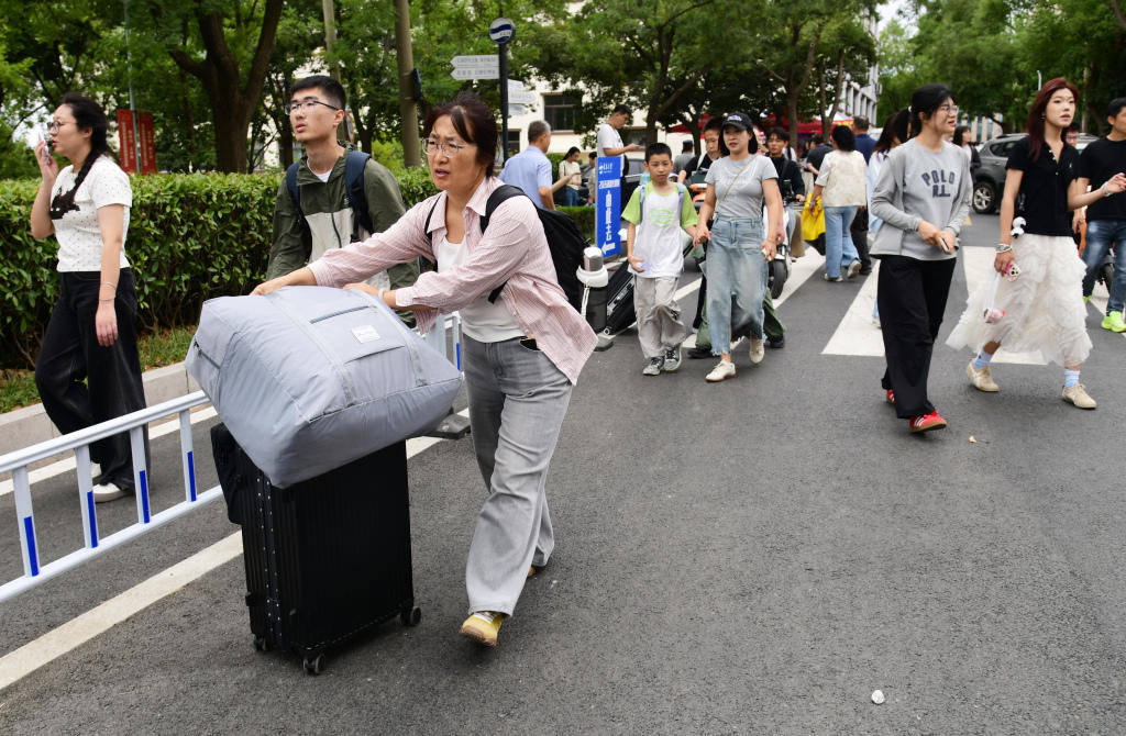青島大學新生報到啦！