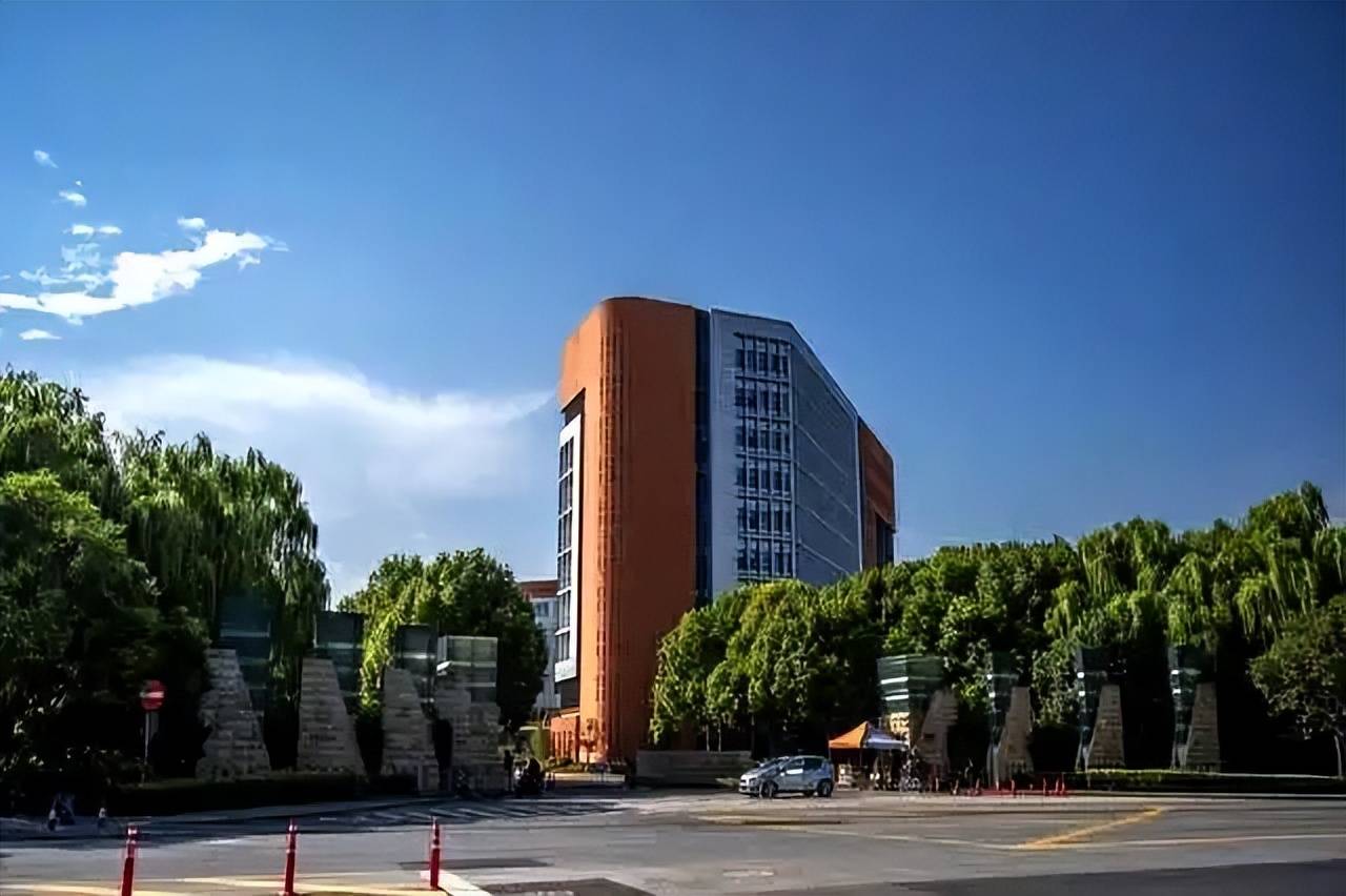 原創剛進大學容易跑偏？這幾個忠告幫你站穩腳跟