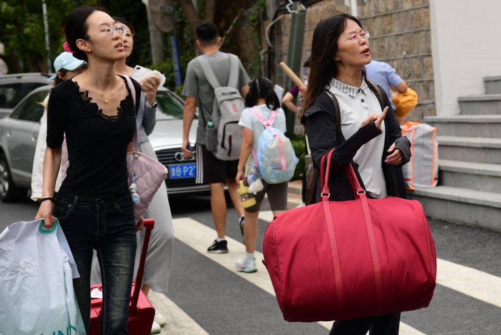 青島大學新生報到啦！