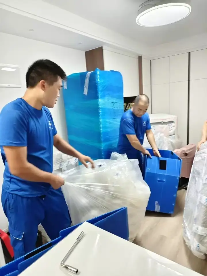 龍華搬家公司推薦：深圳龍華搬家怎麼選？地理中心企業搬遷與居民搬家攻略