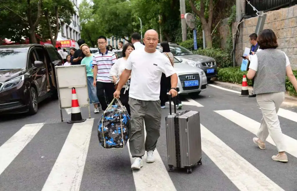 青島大學新生報到啦！