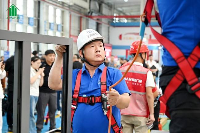 第三屆“金工匠杯”建築門窗安裝技能大賽人氣冠軍-天津三隻熊門窗有限公司
