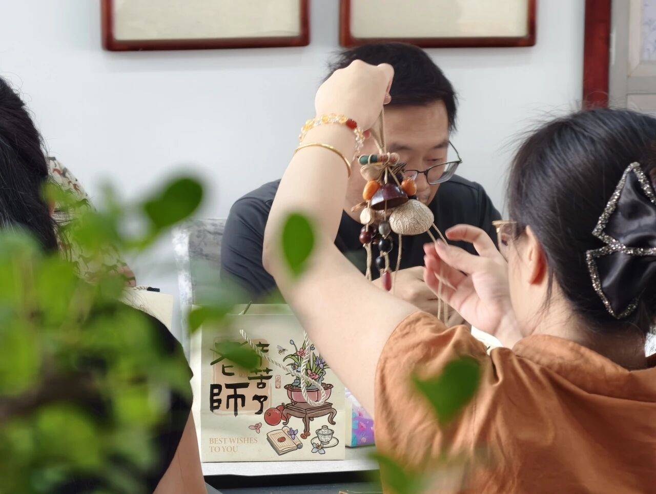 蘇州市山塘中心小學開展教師節貝殼風鈴DIY活動