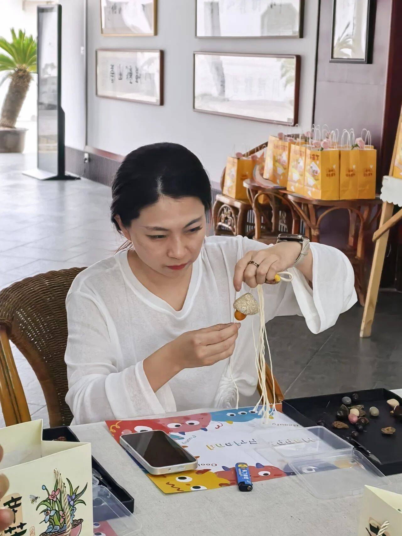 蘇州市山塘中心小學開展教師節貝殼風鈴DIY活動