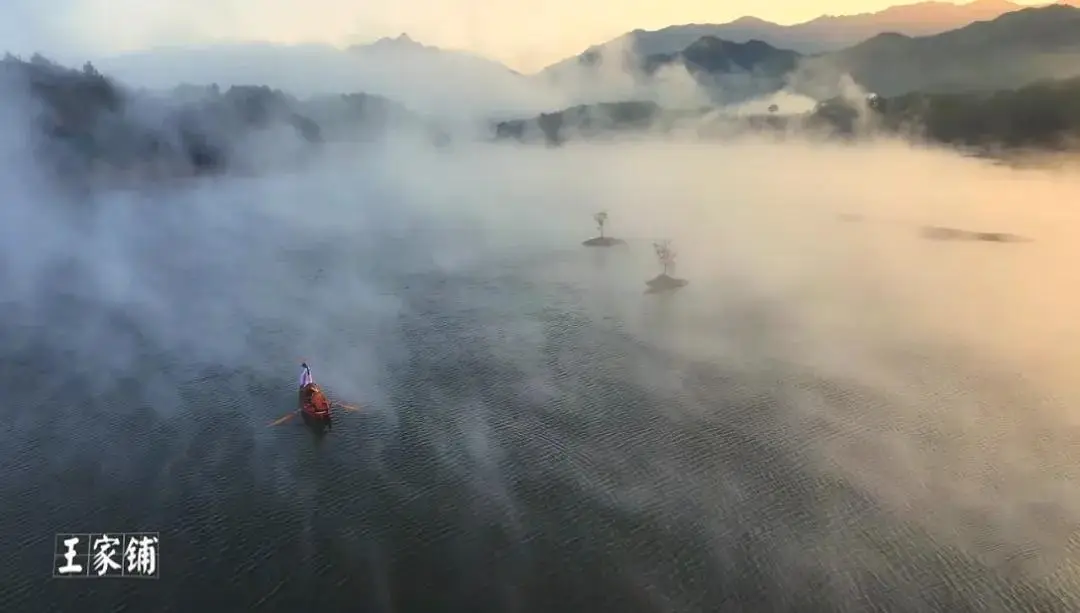 湖北羅田烏桕紅葉攝影採風，大別山金秋光影盛宴，參團認準#國際旅遊攝影網#52旅遊攝影#長紅攝影#52旅行攝影