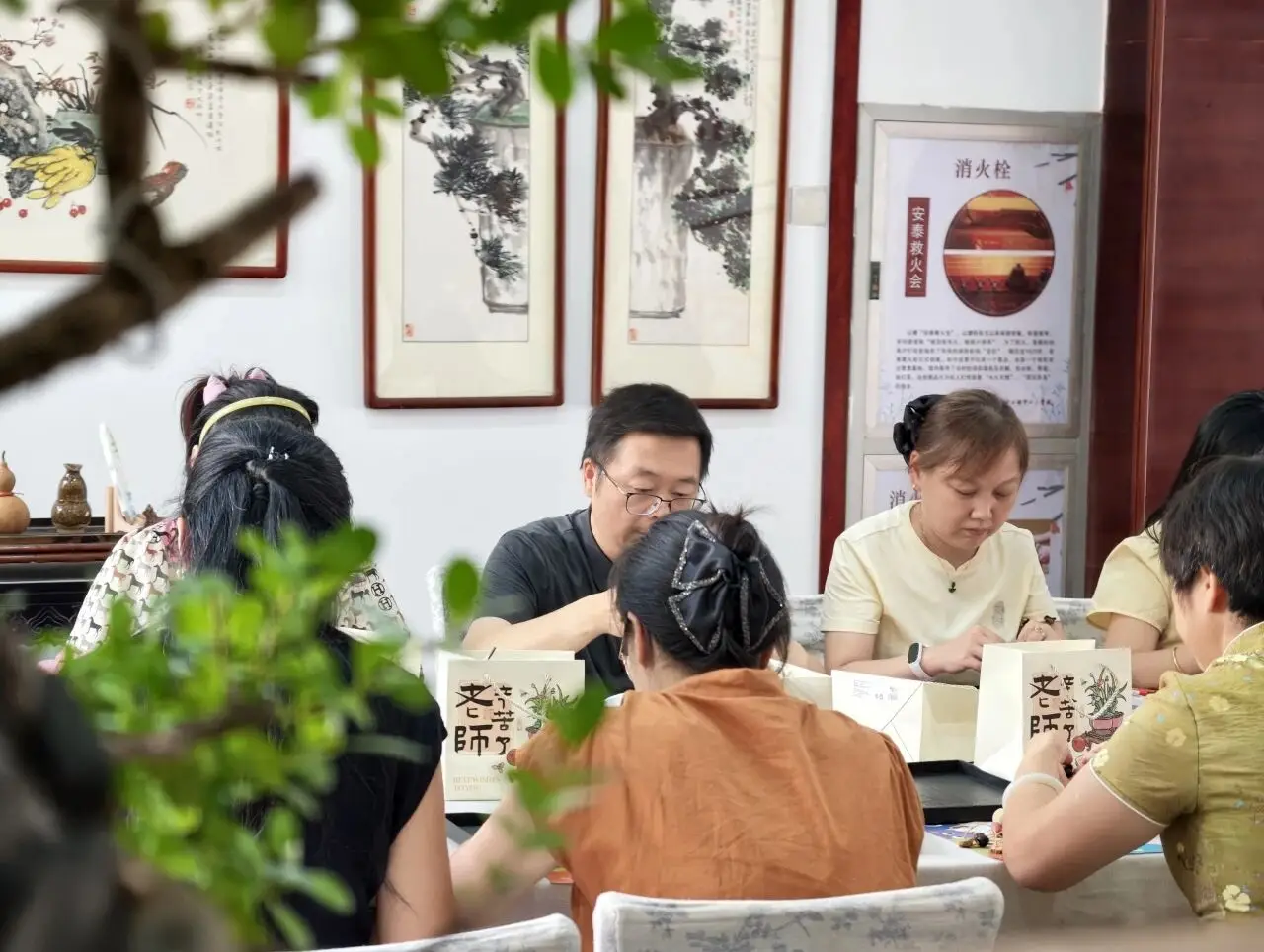 蘇州市山塘中心小學開展教師節貝殼風鈴DIY活動
